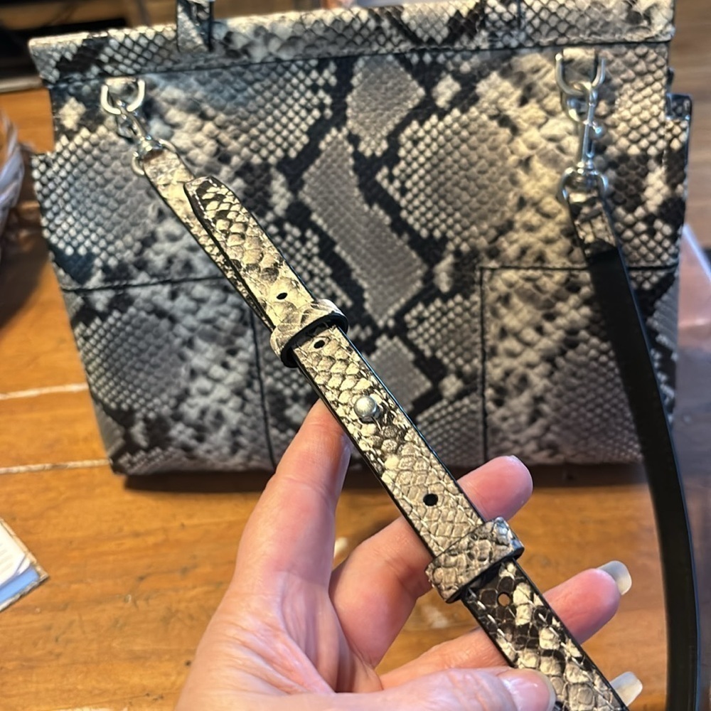 Tory Burch Block T Satchel Snakeskin 🐍 - Picture 8 of 16